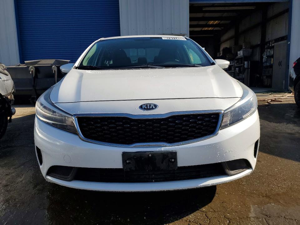 صورة رقم 5 من المزاد - 2018 KIA FORTE مع VIN 3KPFL4A71JE247072