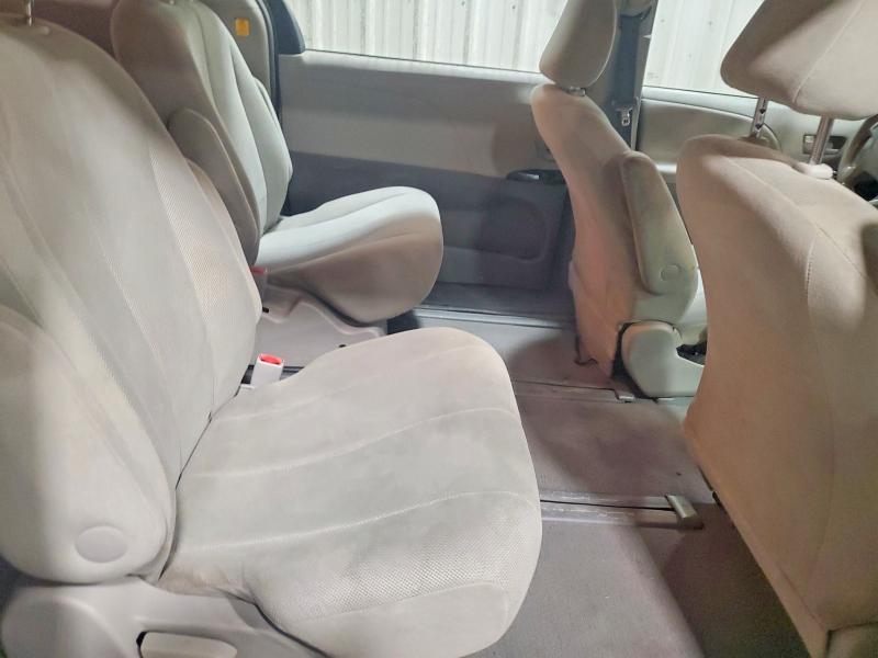 Photo 11 from auction – 2011 TOYOTA SIENNA with VIN 5TDZK3DC0BS011331