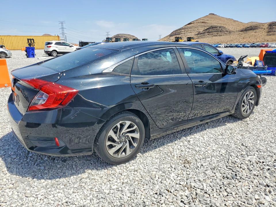 Photo 3 from auction – 2016 HONDA CIVIC with VIN 19XFC2F74GE064688
