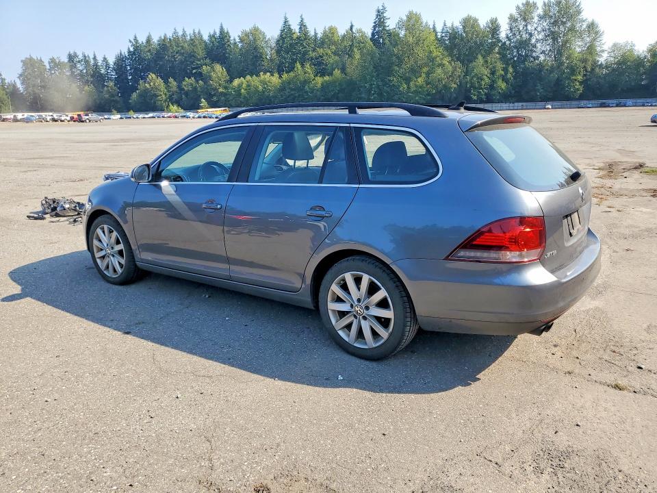 Photo 2 from auction – 2014 VOLKSWAGEN JETTA with VIN 3VWPL7AJ1EM605362