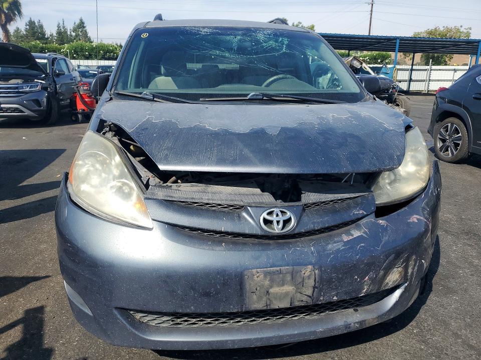 Photo 5 from auction – 2007 TOYOTA SIENNA with VIN 5TDZK23C07S094827