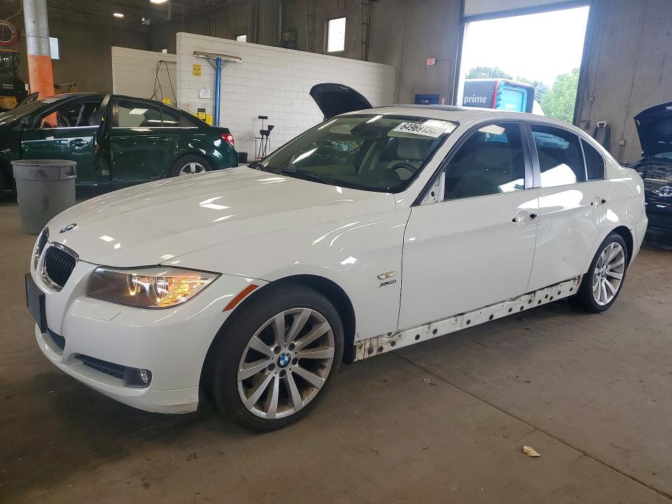 BMW 328 2011 with VIN WBAPK7C5XBA971977 - Photo from auction