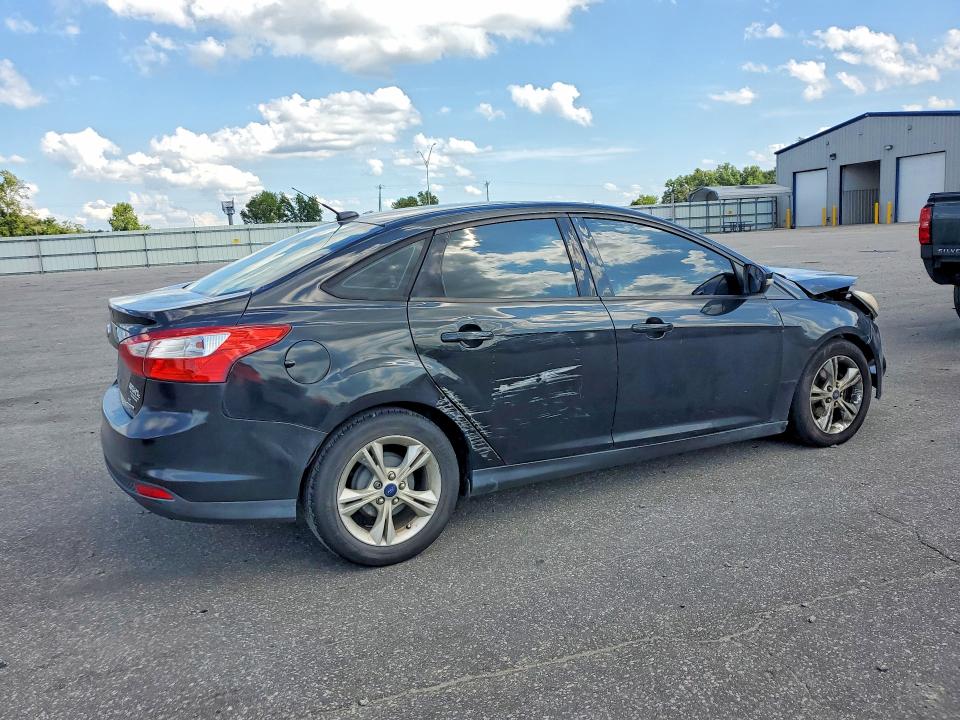 Photo 3 from auction – 2014 FORD FOCUS with VIN 1FADP3F2XEL435532