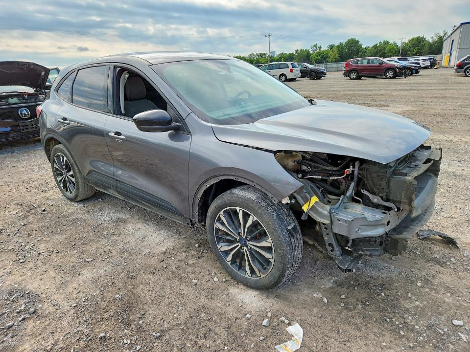 Photo 4 from auction – 2021 FORD ESCAPE with VIN 1FMCU9G60MUB07964