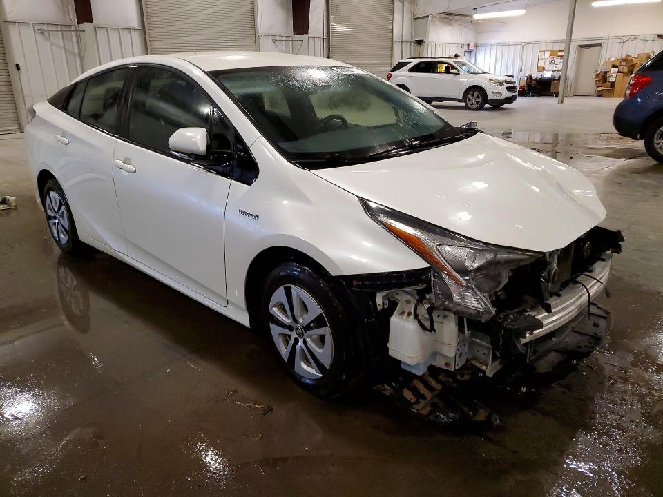 Photo 4 from auction – 2018 TOYOTA PRIUS with VIN JTDKBRFU6J3065291