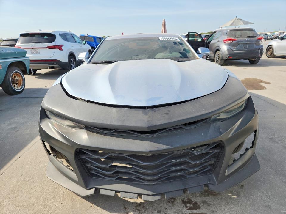Photo 5 from auction – 2018 CHEVROLET CAMARO with VIN 1G1FD1RS5J0137003