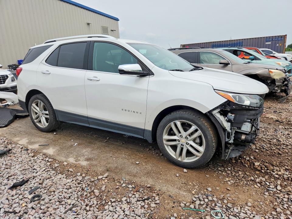 Photo 4 from auction – 2019 CHEVROLET EQUINOX with VIN 2GNAXYEX7K6240345