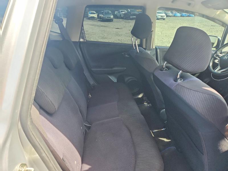 Снимка 10 от търг – 2013 HONDA FIT с VIN JHMGE8H5XDC007071