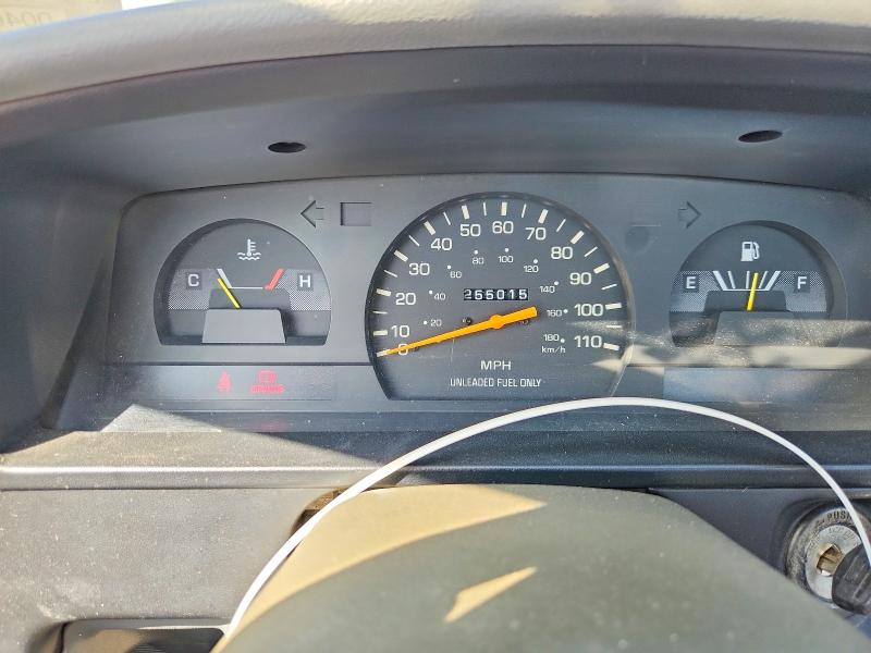Photo 9 from auction – 1994 TOYOTA PICKUP with VIN 4TARN81A3RZ233812