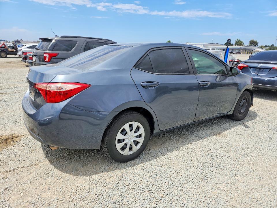 Photo 3 from auction – 2017 TOYOTA COROLLA with VIN 5YFBURHE2HP651097