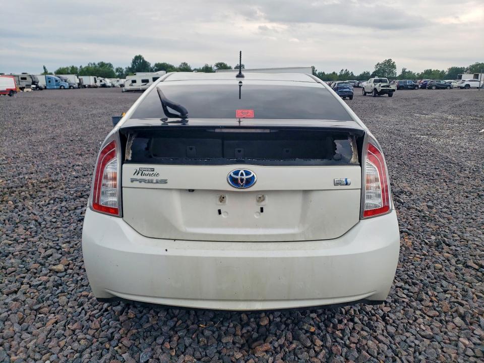 Photo 6 from auction – 2015 TOYOTA PRIUS with VIN JTDKN3DU3F1892059