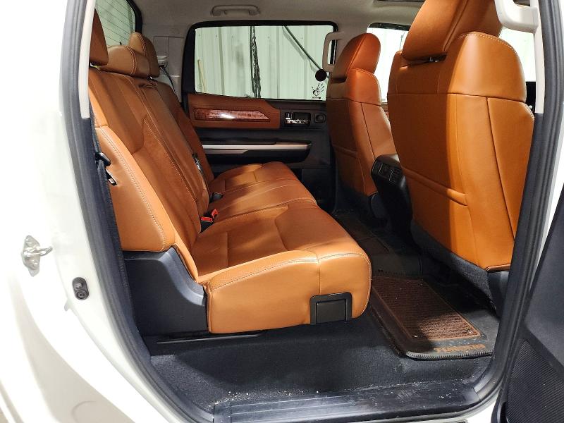 Photo 10 from auction – 2015 TOYOTA TUNDRA with VIN 5TFAY5F12FX426301