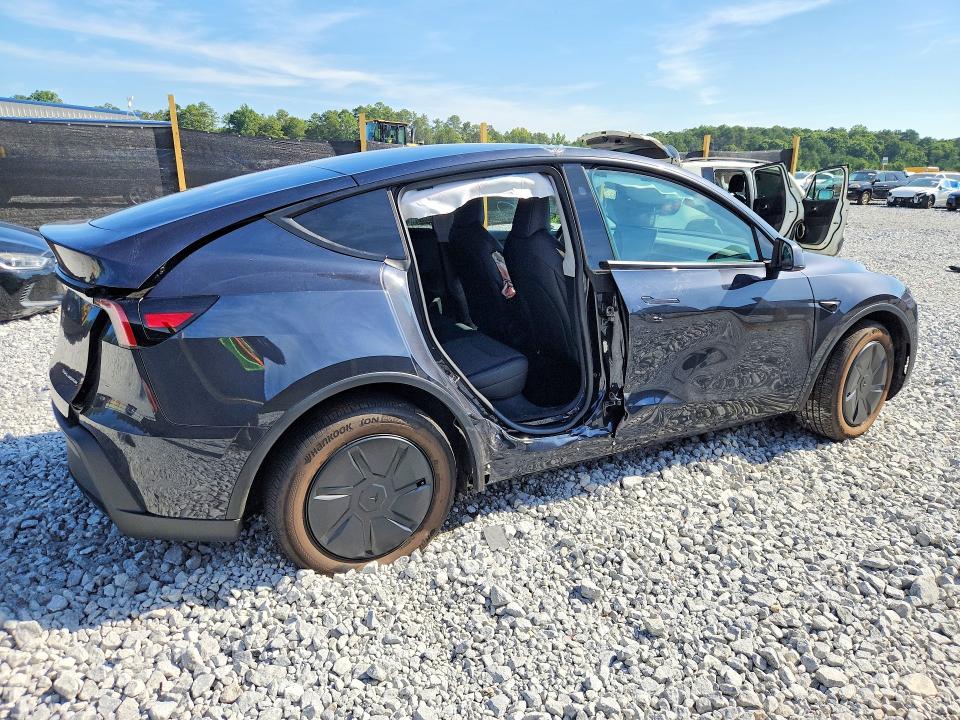 Снимка 3 от търг – 2026 TESLA MODEL Y с VIN 7SAYGDEE6TA661466