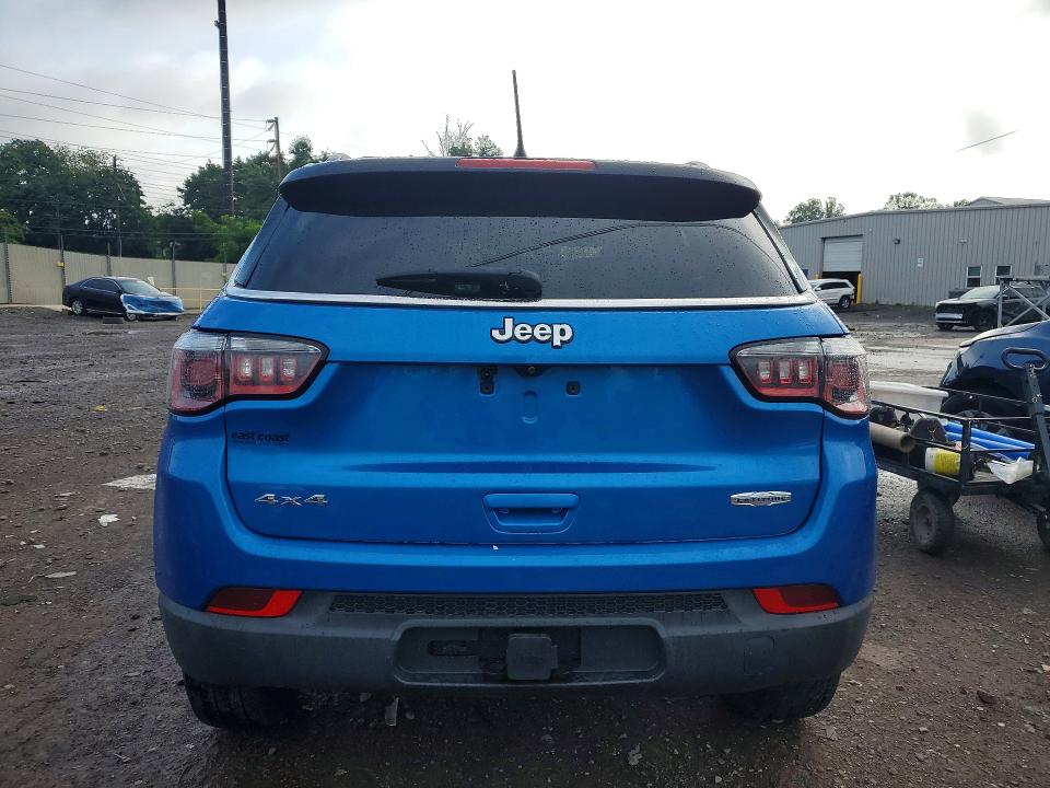 Photo 6 from auction – 2018 JEEP COMPASS with VIN 3C4NJDBB3JT252953