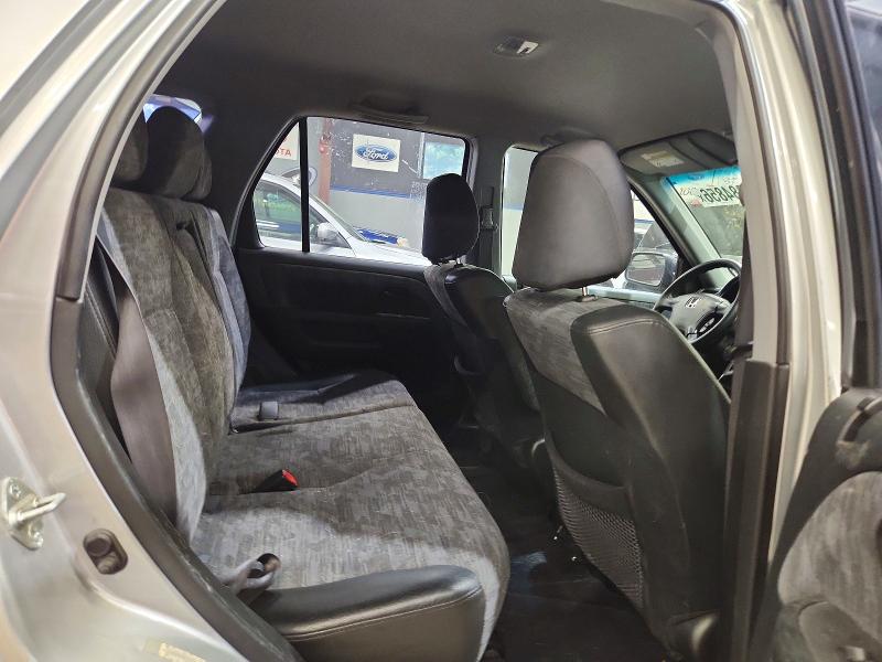 Photo 11 from auction – 2002 HONDA CR-V with VIN JHLRD68422C021023