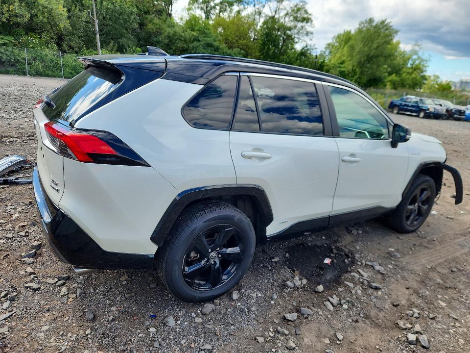 Photo 3 from auction – 2021 TOYOTA RAV4 with VIN 4T3E6RFV5MU037364
