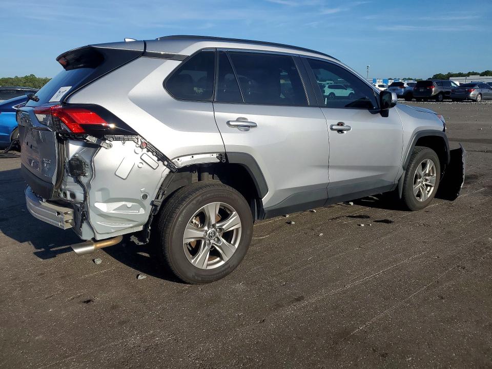 Photo 3 from auction – 2024 TOYOTA RAV4 with VIN 2T3W1RFV2RC282649