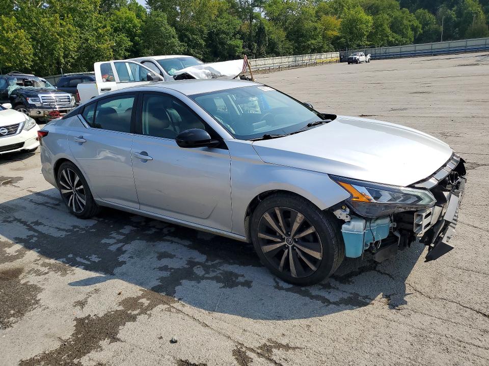 Photo 4 from auction – 2019 NISSAN ALTIMA with VIN 1N4BL4CV5KC120012