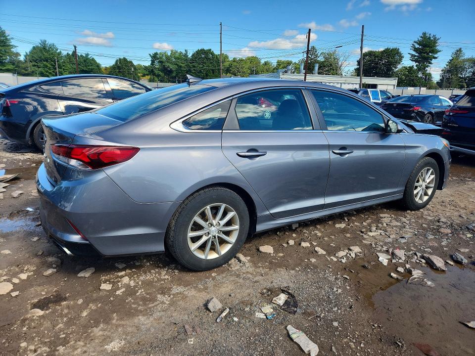 Photo 3 from auction – 2018 HYUNDAI SONATA with VIN 5NPE24AF6JH720644