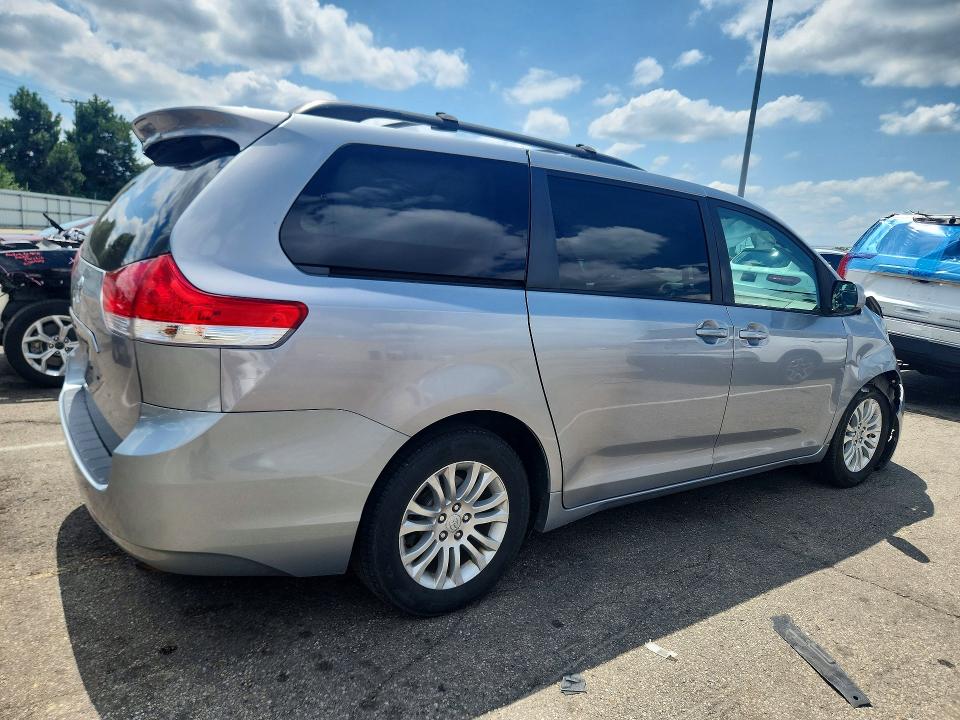 صورة رقم 3 من المزاد - 2011 TOYOTA SIENNA مع VIN 5TDYK3DC1BS088897