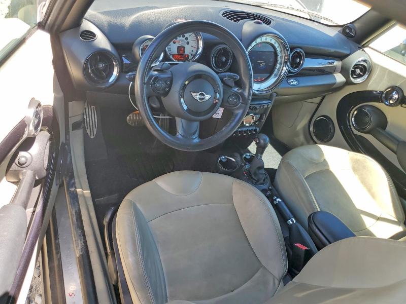 Photo 8 from auction – 2011 MINI COOPER with VIN WMWZP3C52BTX83297