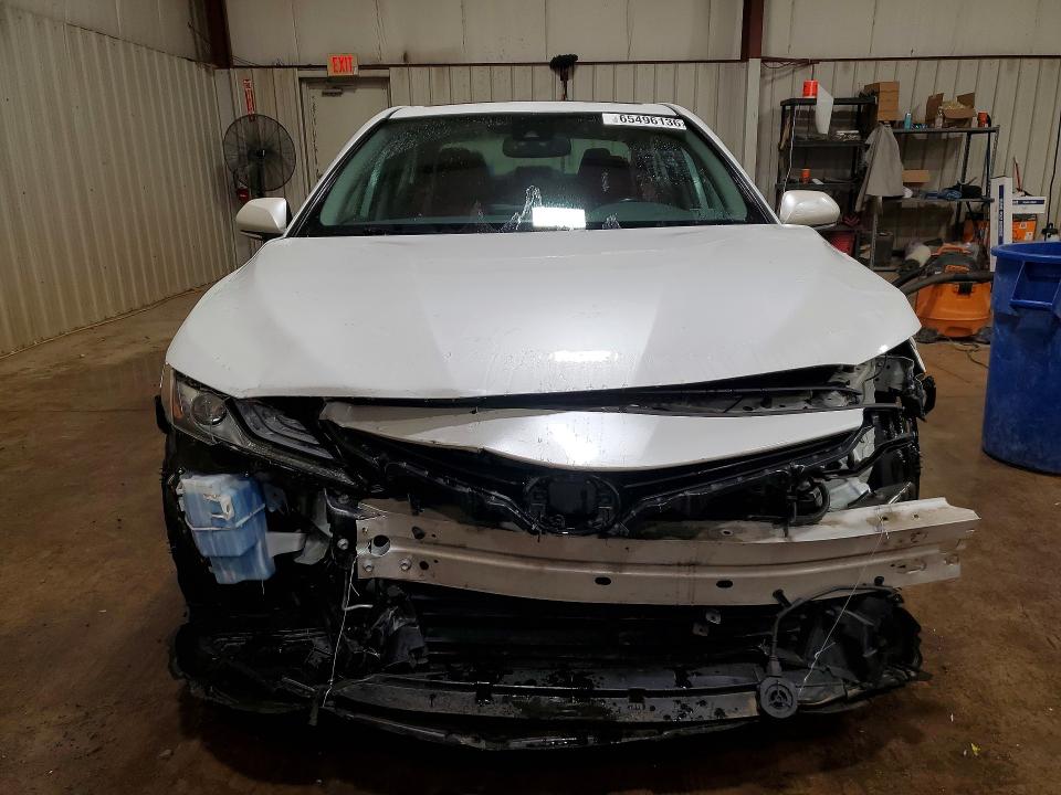 Photo 5 from auction – 2022 TOYOTA CAMRY with VIN 4T1K31AK1NU582935