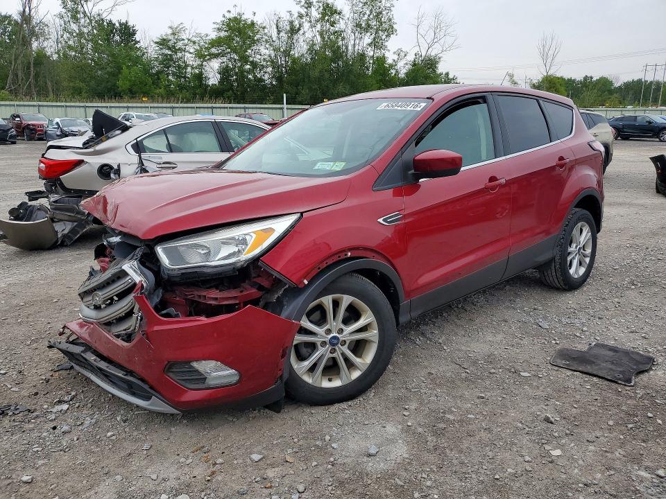 صورة رقم 1 من المزاد - 2017 FORD ESCAPE مع VIN 1FMCU0GDXHUD57082