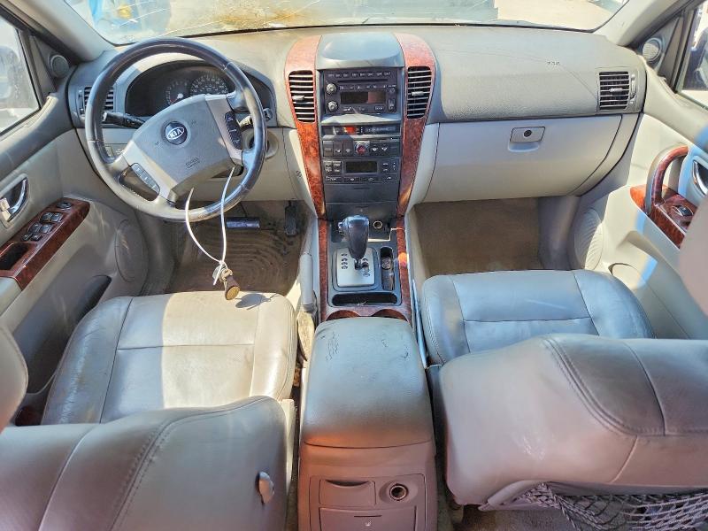 Photo 8 from auction – 2005 KIA SORENTO with VIN KNDJD733155418553
