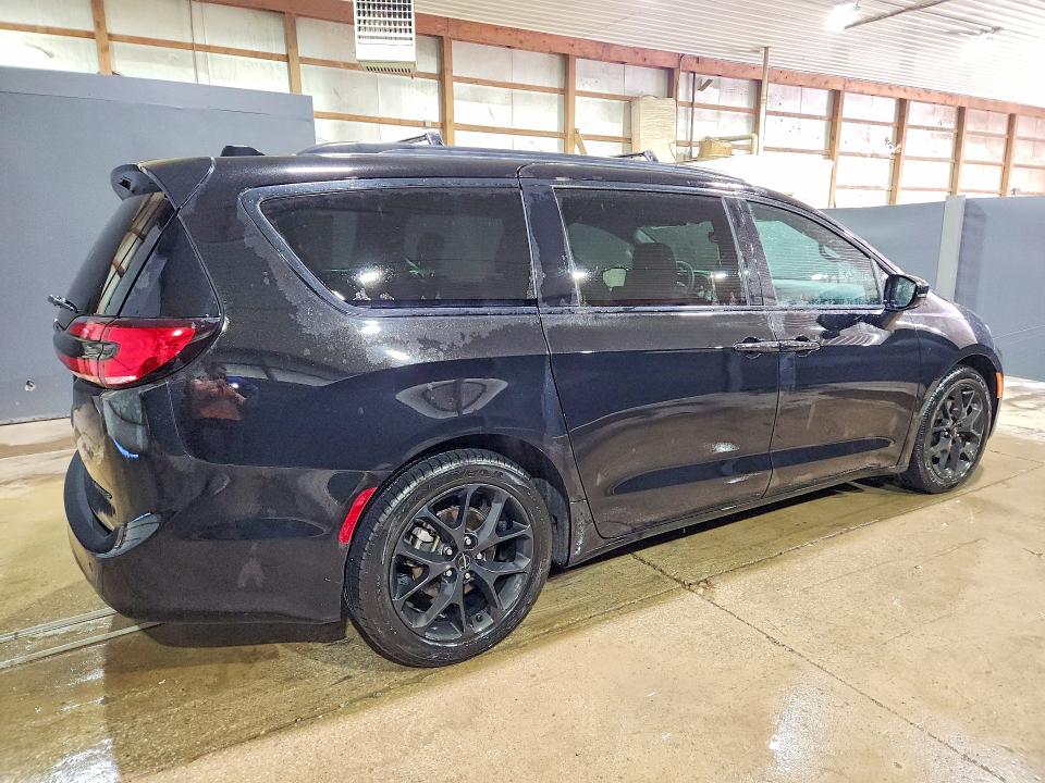 Photo 3 from auction – 2025 CHRYSLER PACIFICA with VIN 2C4RC1GG2SR514979