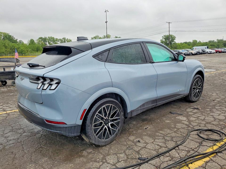 Photo 3 from auction – 2025 FORD MUSTANG MACH-E with VIN 3FMTK3SU8SMA53033