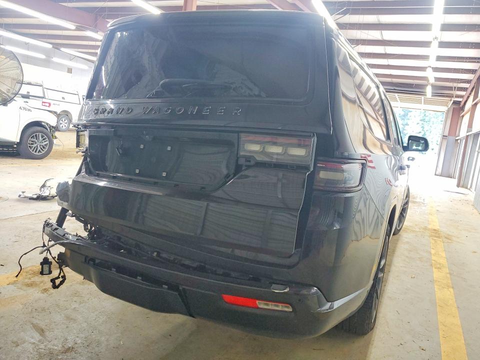 Снимка 6 от търг – 2024 JEEP GRAND WAGONEER с VIN 1C4SJSFP8RS150381