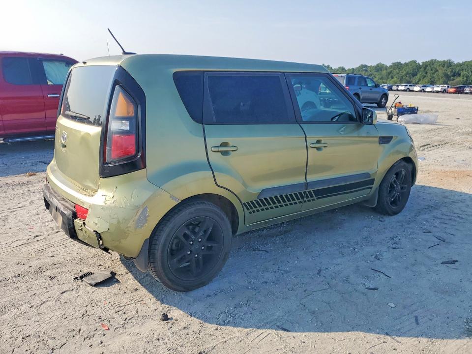 Photo 3 from auction – 2011 KIA SOUL with VIN KNDJT2A22B7260076