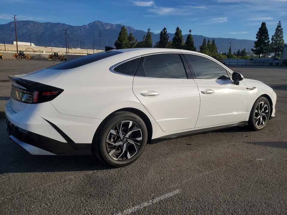 Photo 3 from auction – 2024 HYUNDAI SONATA with VIN KMHL64JA3RA420185