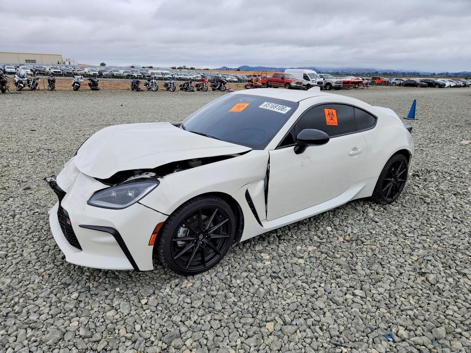 TOYOTA GR 86 2023 with VIN JF1ZNBF16P8763825 - Photo from auction