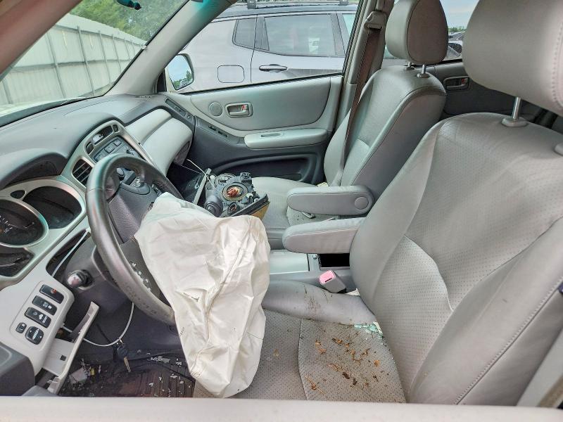 صورة رقم 7 من المزاد - 2004 TOYOTA HIGHLANDER مع VIN JTEEP21A340007062