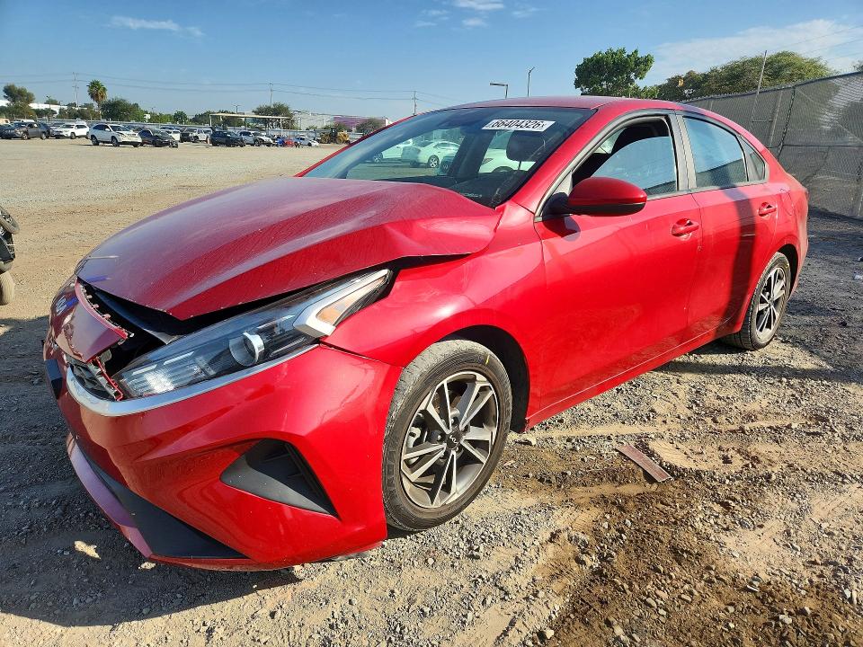 KIA FORTE 2022 con VIN 3KPF24AD0NE466538 - Foto de la subasta