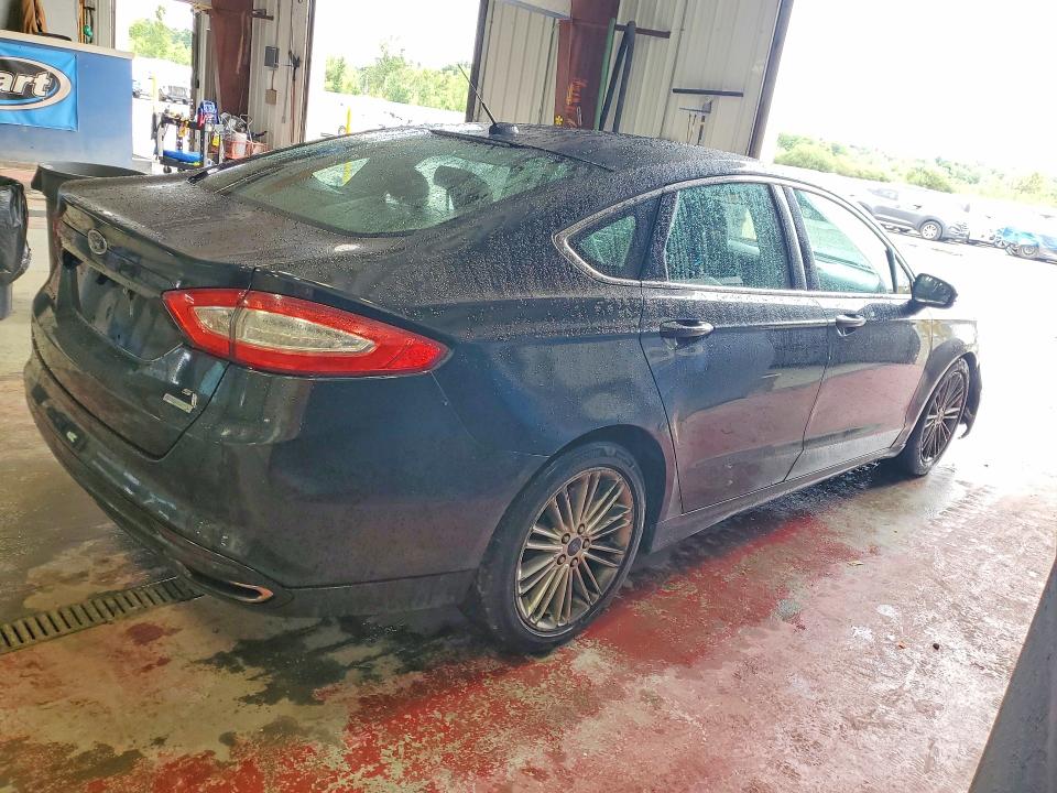 Foto 3 de la subasta – 2013 FORD FUSION con VIN 3FA6P0H96DR228640