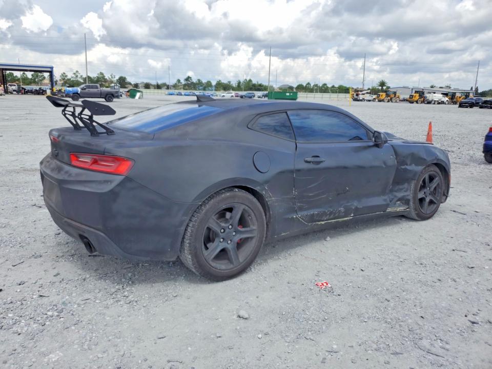 Photo 3 from auction – 2017 CHEVROLET CAMARO with VIN 1G1FB1RX5H0119385