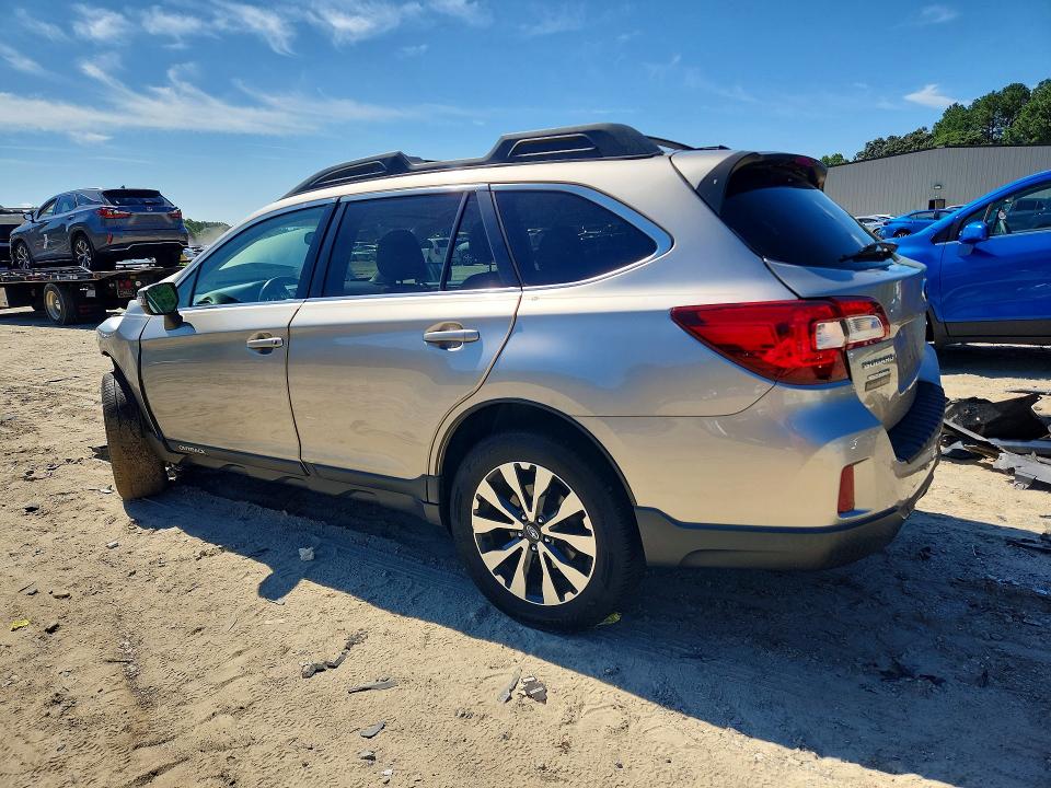 Photo 2 from auction – 2015 SUBARU OUTBACK with VIN 4S4BSALC3F3258210