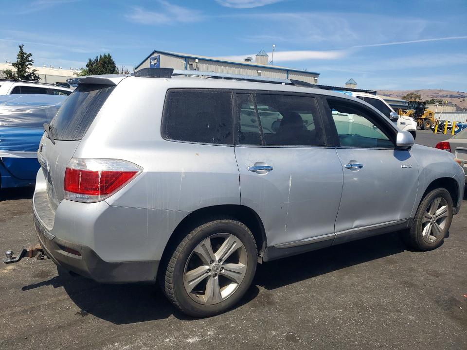 Photo 3 from auction – 2013 TOYOTA HIGHLANDER with VIN 5TDDK3EH0DS181051