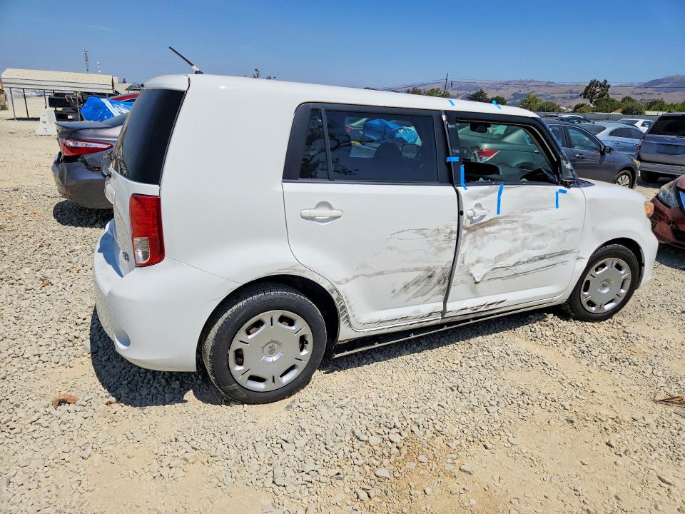 Photo 3 from auction – 2011 SCION XB with VIN JTLZE4FE1B1131328