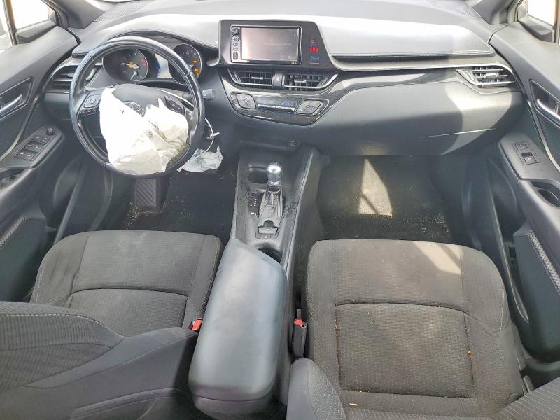 Photo 8 from auction – 2018 TOYOTA C-HR with VIN NMTKHMBX2JR033226