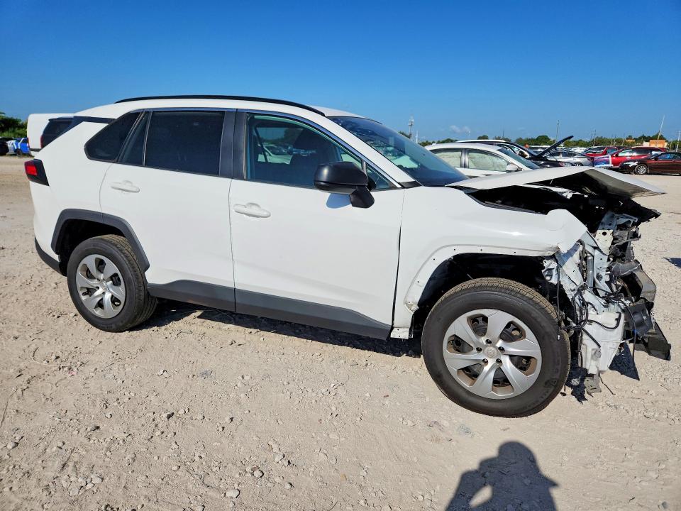 Photo 4 from auction – 2021 TOYOTA RAV4 with VIN 2T3H1RFV0MC099090