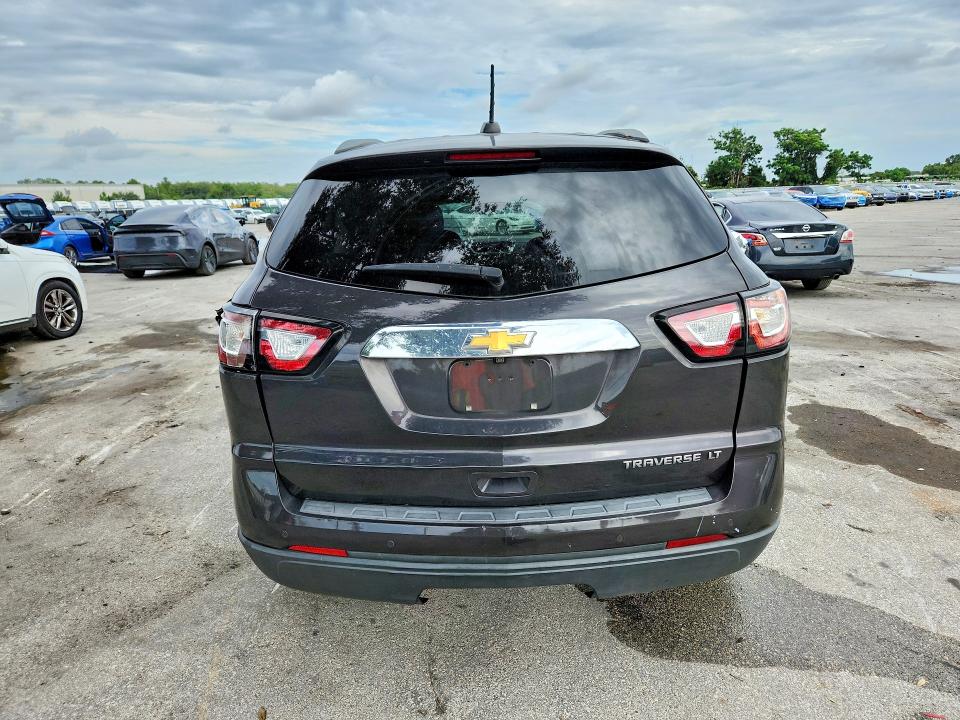 Photo 6 from auction – 2016 CHEVROLET TRAVERSE with VIN 1GNKRHKDXGJ124477