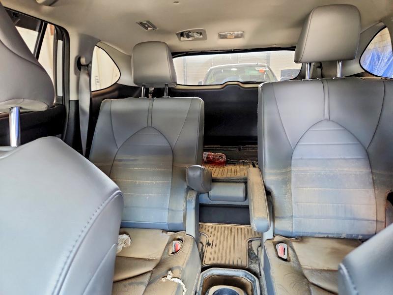 Photo 10 from auction – 2021 TOYOTA HIGHLANDER with VIN 5TDGZRBH8MS543157