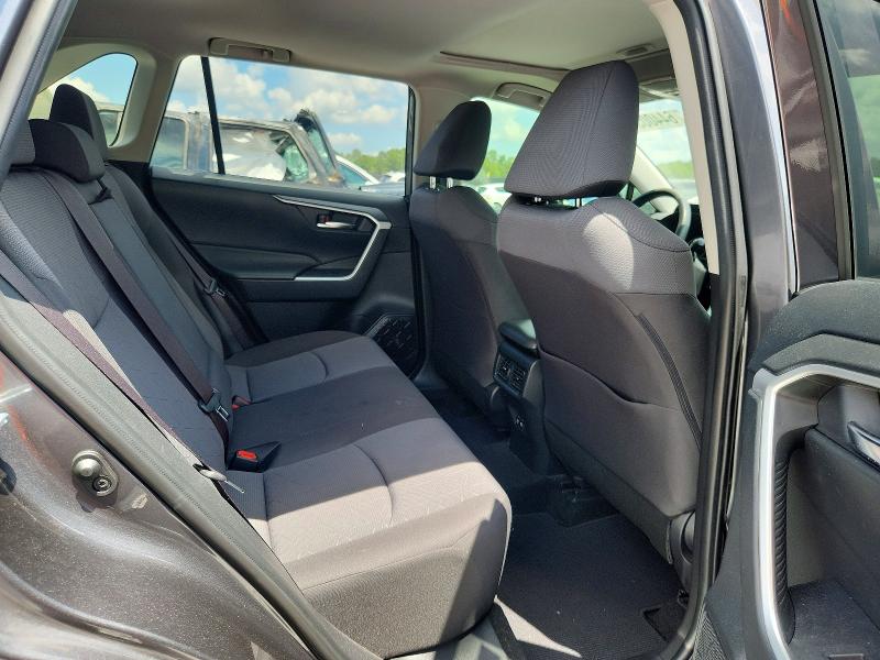 Photo 11 from auction – 2019 TOYOTA RAV4 with VIN JTMW1RFV3KD020592