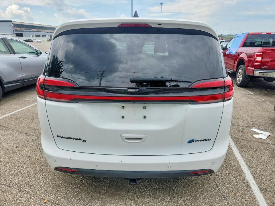 Photo 6 from auction – 2023 CHRYSLER PACIFICA with VIN 2C4RC1S72PR501017