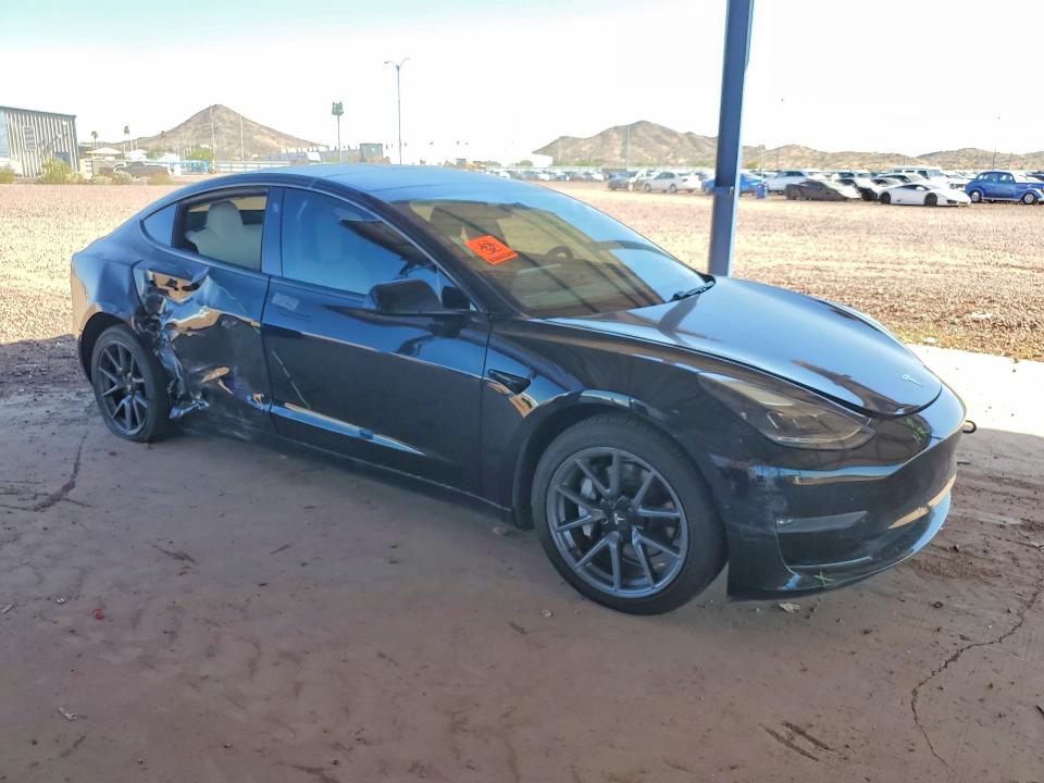 Zdjęcie 4 z aukcji – 2021 TESLA MODEL 3 z VIN 5YJ3E1EB8MF070965