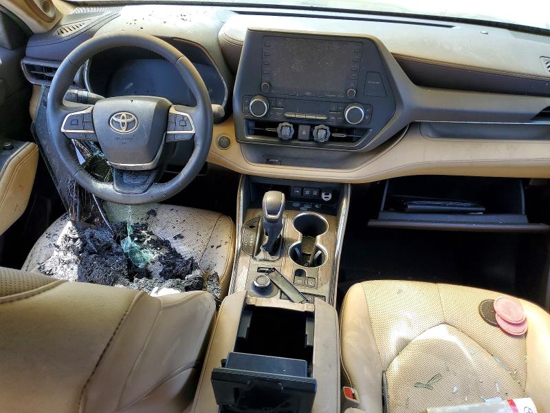 Photo 8 from auction – 2021 TOYOTA HIGHLANDER with VIN 5TDDZRBH2MS111120
