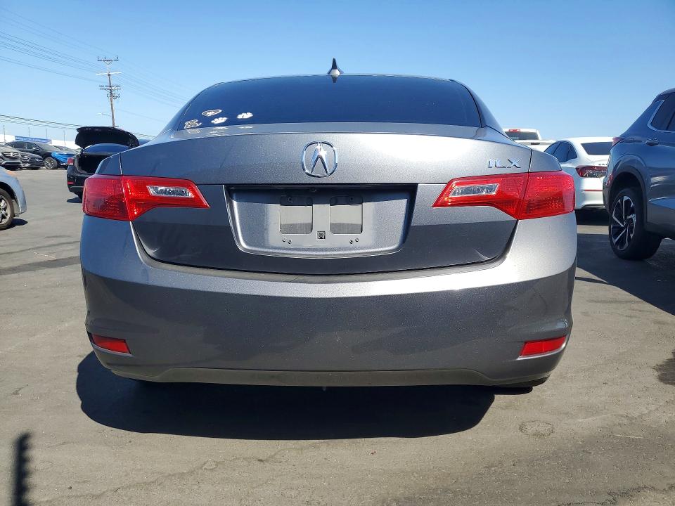 Zdjęcie 6 z aukcji – 2013 ACURA ILX z VIN 19VDE1F56DE007665